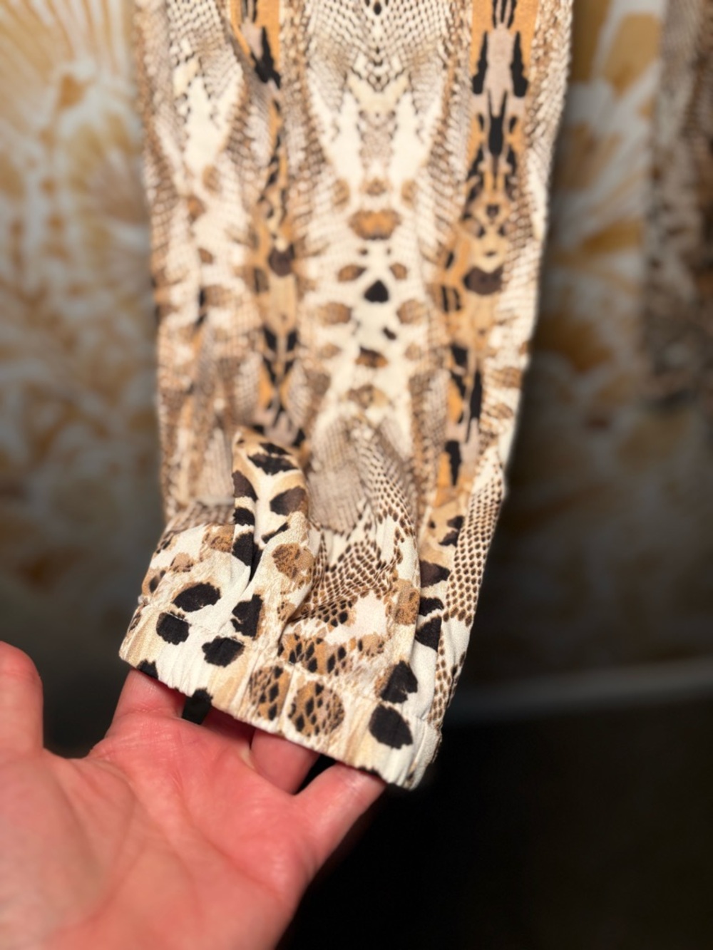 Bebe Animal Print 2 Piece Set Cowl Neck Bodysuit Jogger Pants Sexy Lounge Set XL - Picture 10 of 11